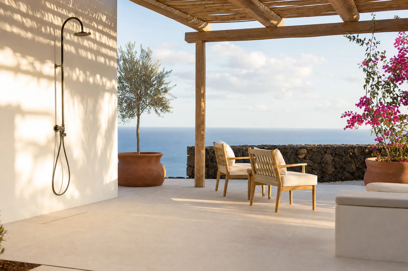 Terraces and surroundings